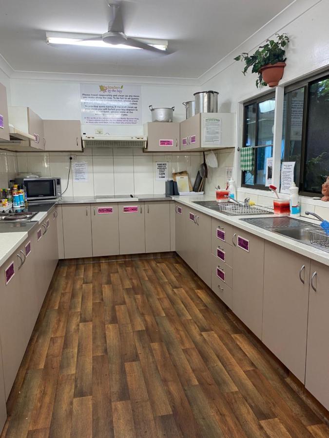 Backpackers By The Bay Hostel Airlie Beach Luaran gambar